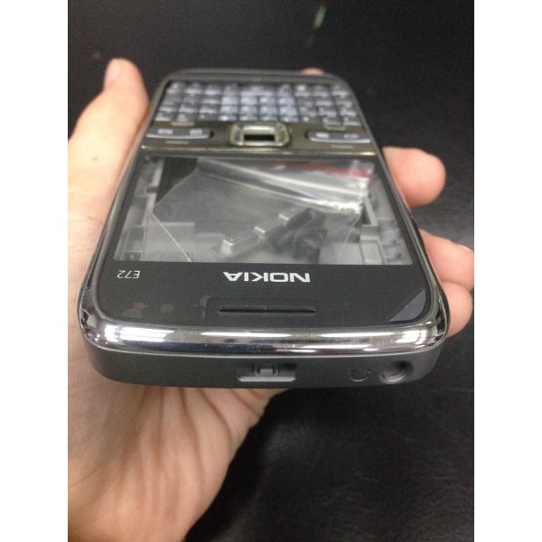 MURAHHH   Casing kesing Nokia Qwerty E72 Silver Fullset Include Tulang Original Cina