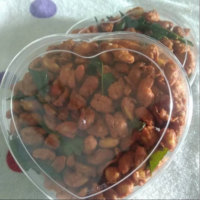 

Kacang thailand kemasan toples