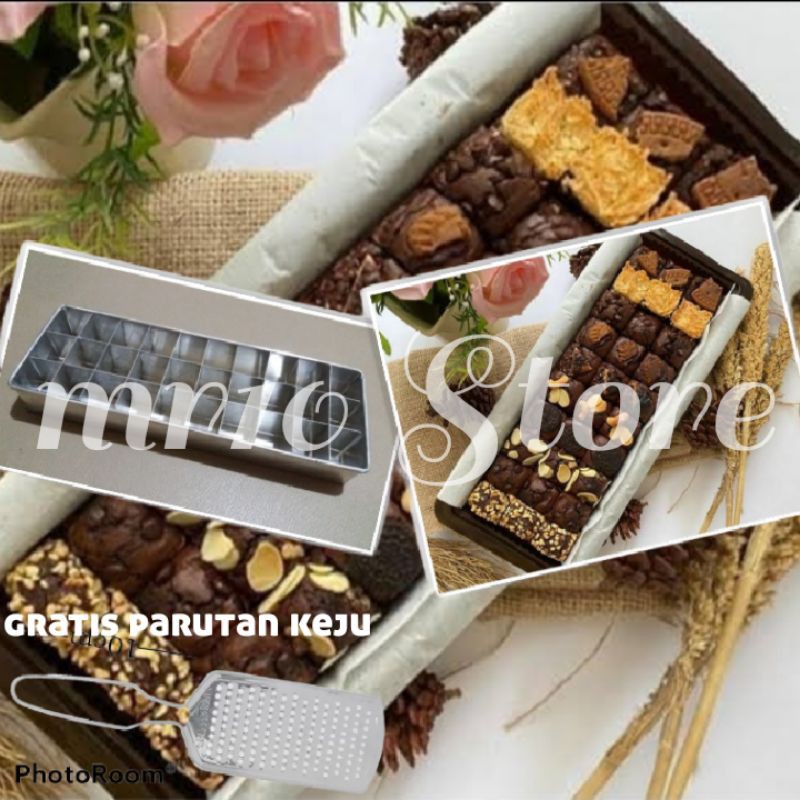 loyang sekat 30x10 gratis parutan keju/loyang brownies sekat