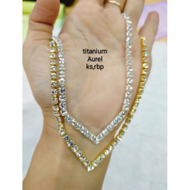 kalung aurel ,Fuji ,nagita,ayu tingting TITANIUM(TIDAK LUNTUR),Vier(lama kelamaan berubah warna)Khusus SEMI DIAMOND EROPA gratis anting sudah bawaan( ,anti karat,Gratis box