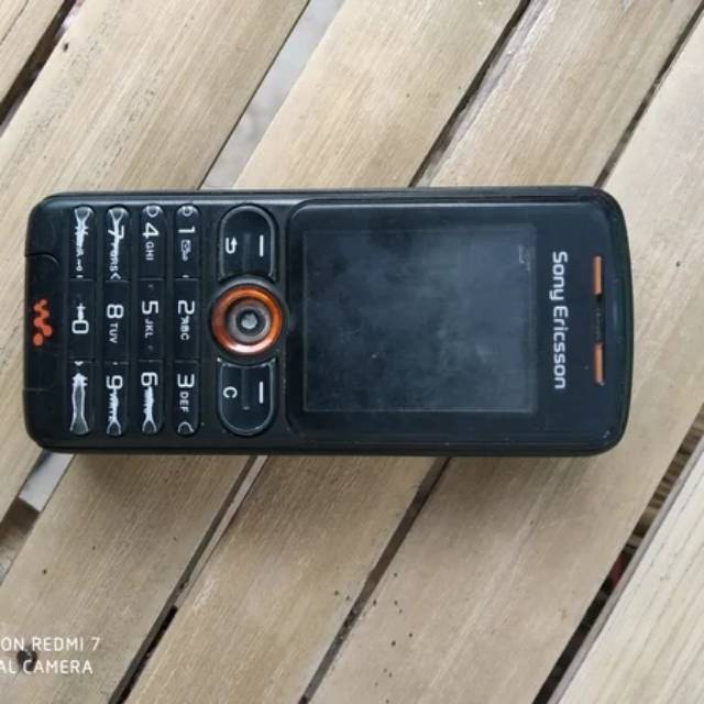 Sony ericsson w200i hp jadul antik clasik
