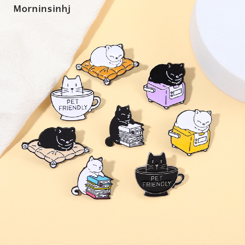 Mornin Bros Pin Enamel Bentuk Kartun Kucing Hitam Putih Bahan Alloy Untuk Aksesoris Tas / Jaket Je