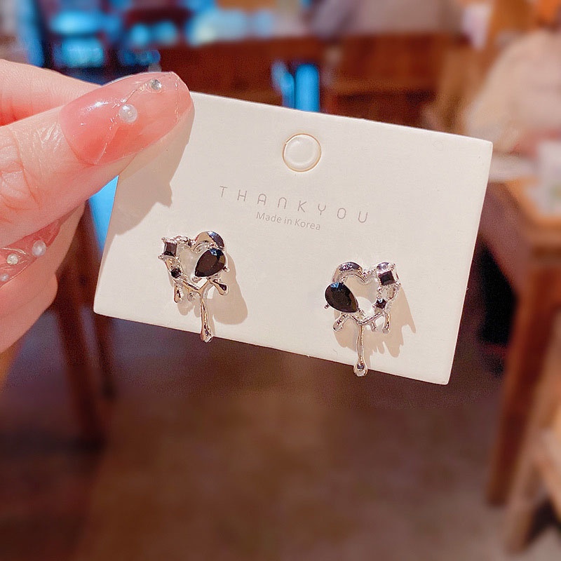 Anting Stud Bahan 925 silver needle Bentuk Hati Warna Hitam