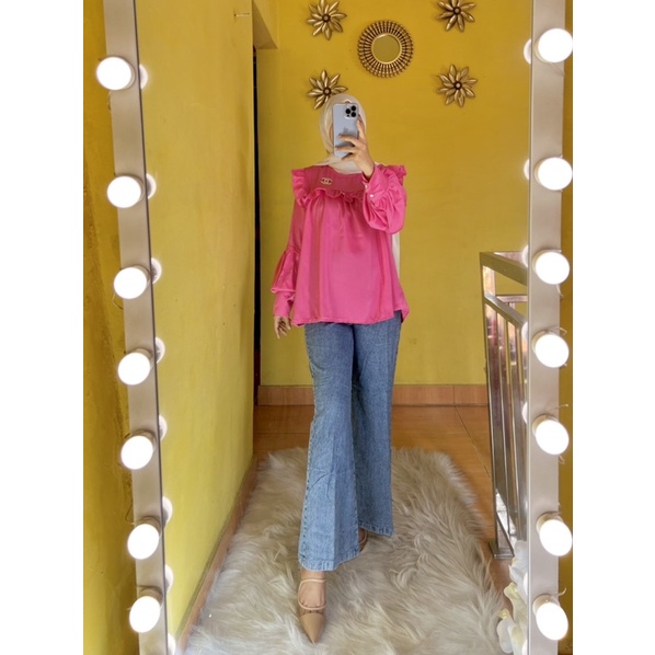 Nabilla blouse satin