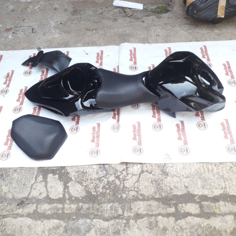 Cover Tank Kondom Tangki Body Belakang Model CBR250RR PNP Honda CBR150R Lokal K45 2014-2015