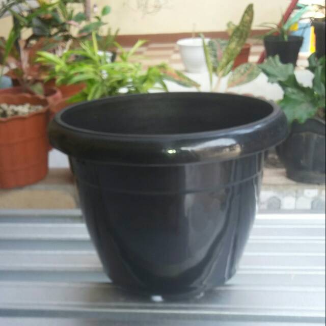 POT TANAMAN PLASTIK 40CM POT BUNGA 40 CM HITAM