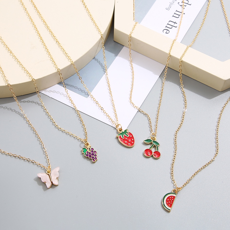 5pcs / Set Kalung Choker Rantai Emas Hias Liontin Buah Semangka Strawberry Anggur Butterfly Untuk Wanita