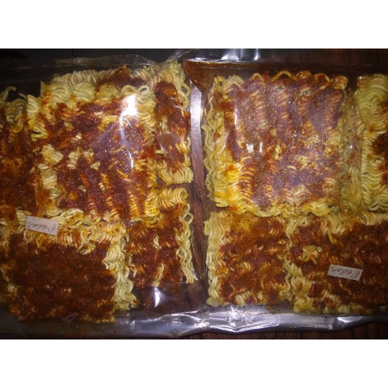 

Mie kriuk 200gr /mie keriting renyah aneka rasa bumbu basah