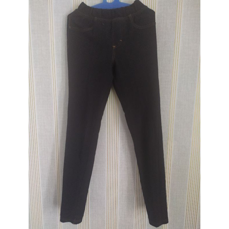 PRELOVED JEGGING HITAM