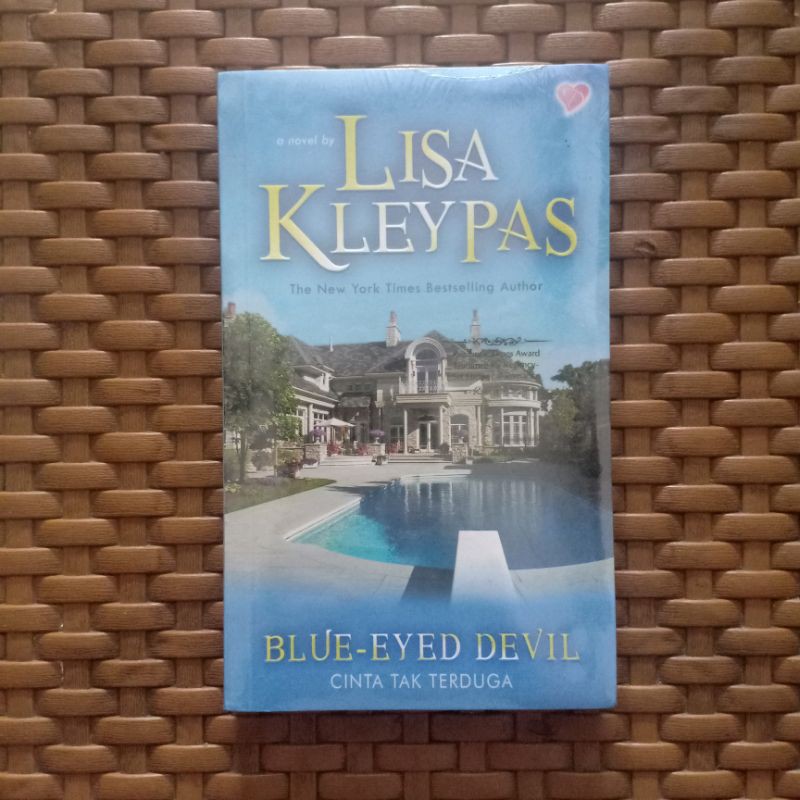 Novel Blue Eyed Devil Cinta Tak Terduga - Lisa Kleypas SEGEL