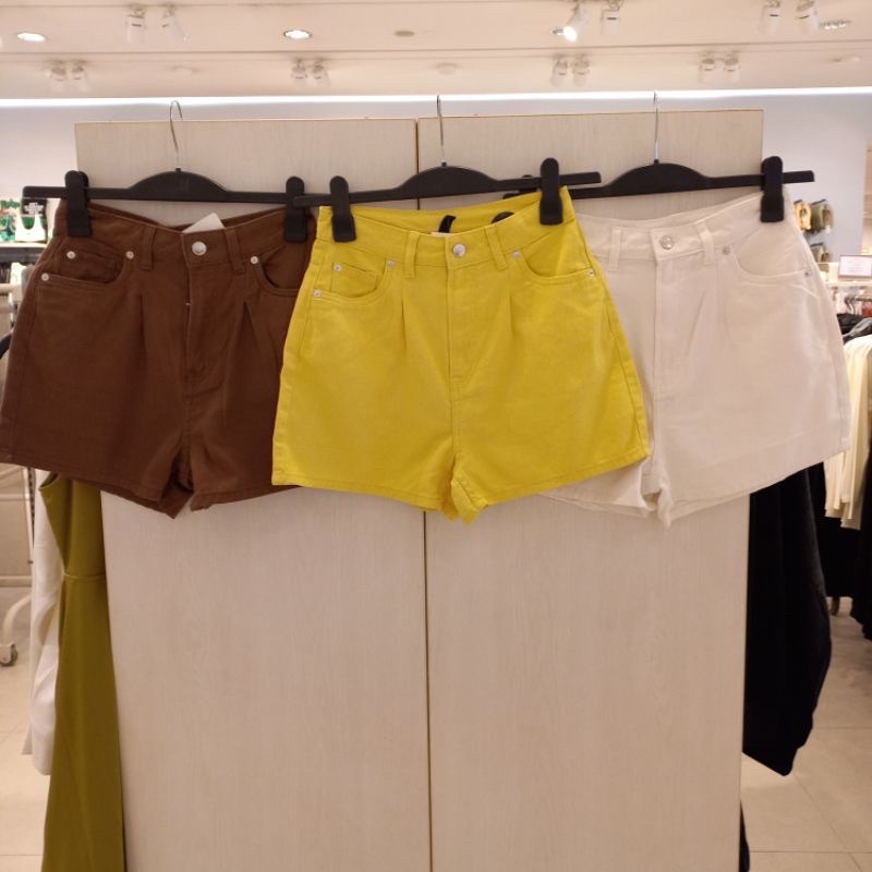 Short Pants Jeans/ Celana pendek H&M 100% Original store
