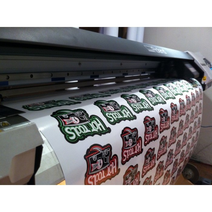 

Cetak Sticker Vinyl Glossy + Laminating Murah