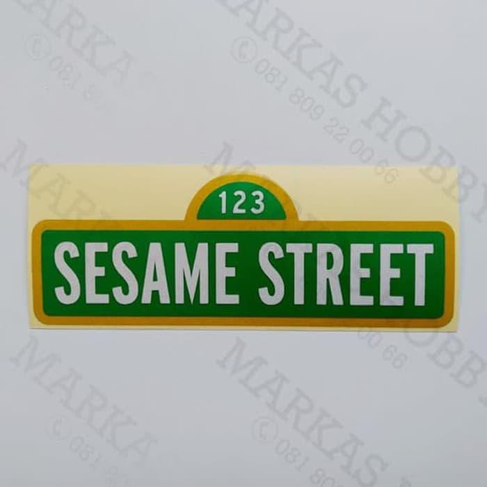 

Stiker / Sticker Sesame Street White and Green Title