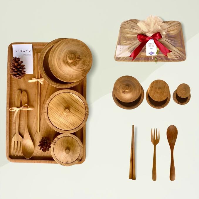 

JOLLY GIFT - HAMPERS NATAL / TAHUN BARU / KADO NIKAH KAYU JATI DGFXG6563