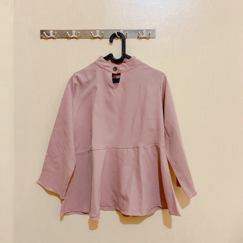 Blouse warna nude (Preloved)