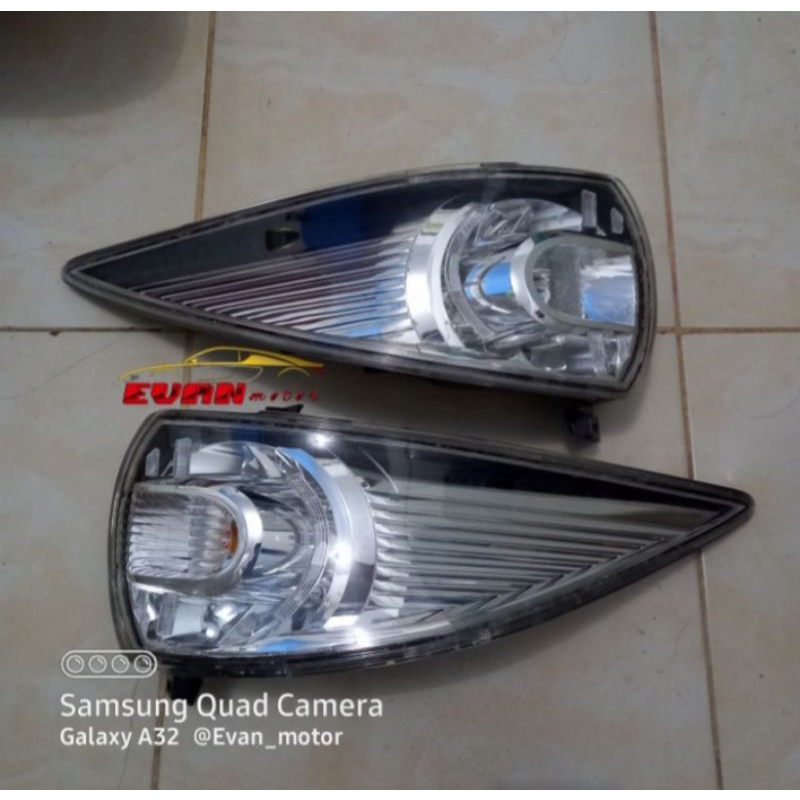 Stoplamp lampu belakang Mazda Biante
