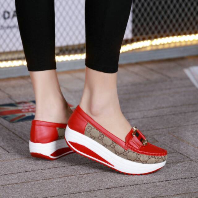 Sepatu WEDGES GUCCI NARINE