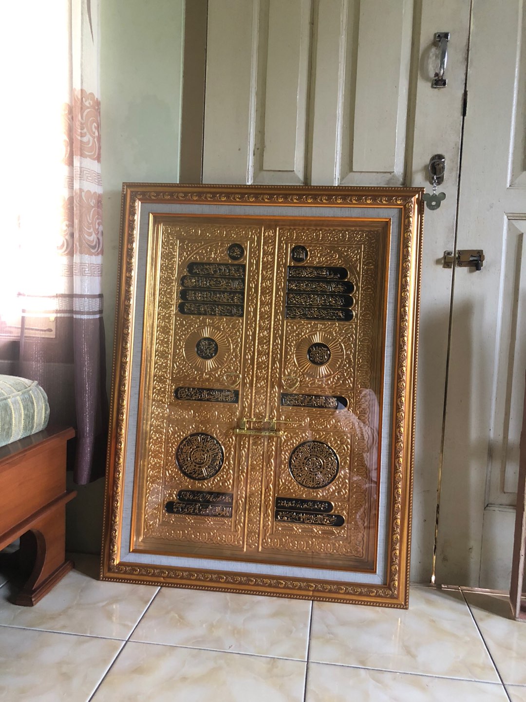 Hiasan Kaligrafi Pintu Kabah Kabah Mekah Kuningan Emas Uk 85 X 65  Cm