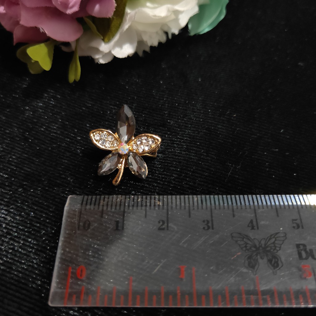 chandrasurya Bros Dagu Korea Mata Kaca Daun Bunga Aksesoris Wanita Muslim G2457-Abu