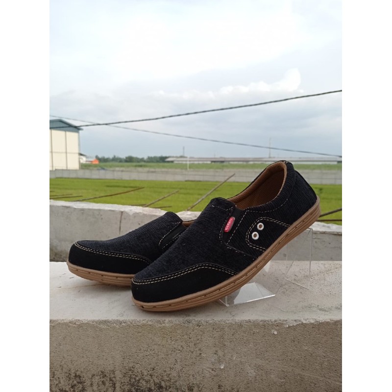 SEPATU SLIP ON PRIA | LIERY ORIGINAL OUTSOL FULL JAHIT