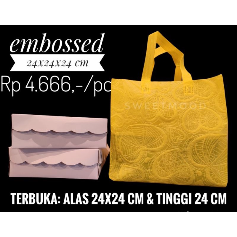

GOODIE BAG SPUNBOND EMBOSS MOTIF 24 24 NASI KOTAK PARCEL HAMPERS HAJATAN HANTARAN HSH