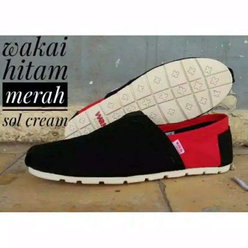 sepatu wakai slip on hitam merah unisex size 36-43