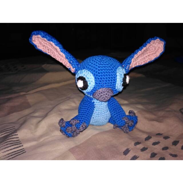 Boneka rajut Stitch
