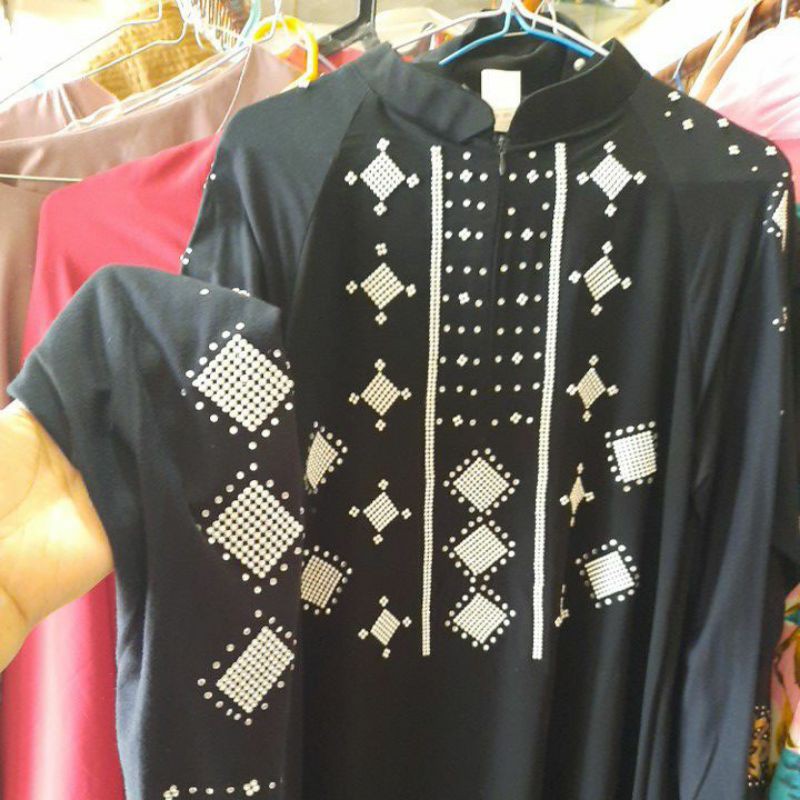 Gamis Hitam payet permata kecil