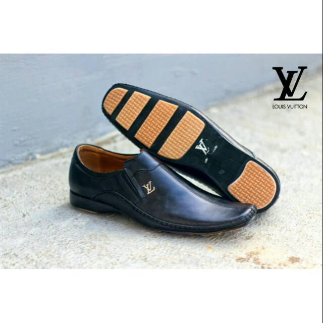 SEPATU PANTOFEL MOCASIN LOUIS VUITTON KULIT