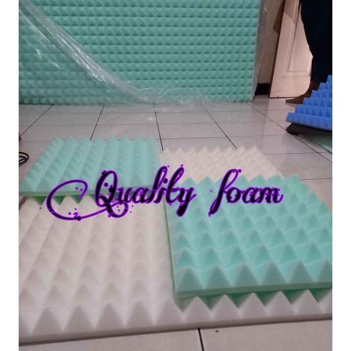 Busa peredam suara ruangan Acoustic pyramid ukuran 50×50×6cm