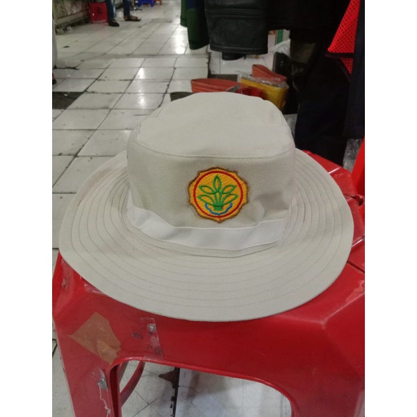 Topi pertanian lapangan