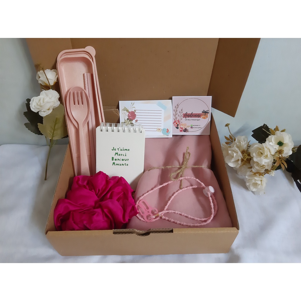 

Gift Box Ulang Tahun (2)