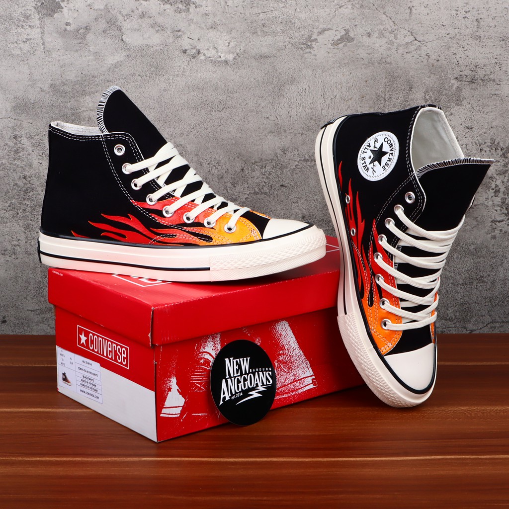 (Bonus Paperbag+Kaos Kaki) Sepatu Converse Chuck 70S Motif Flame Fire Api Enamel Black Egret White