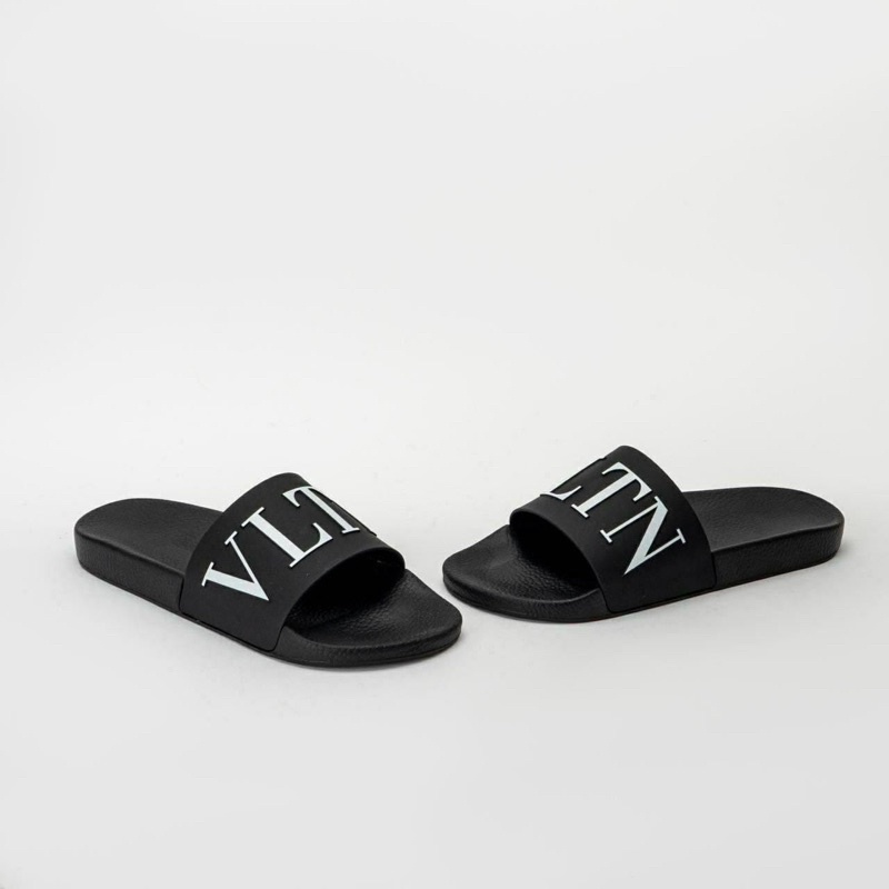 Valenti** Sandal Slide VLTN   Color : Black logo white  Size 41 - 26cm Size 44 - 29cm