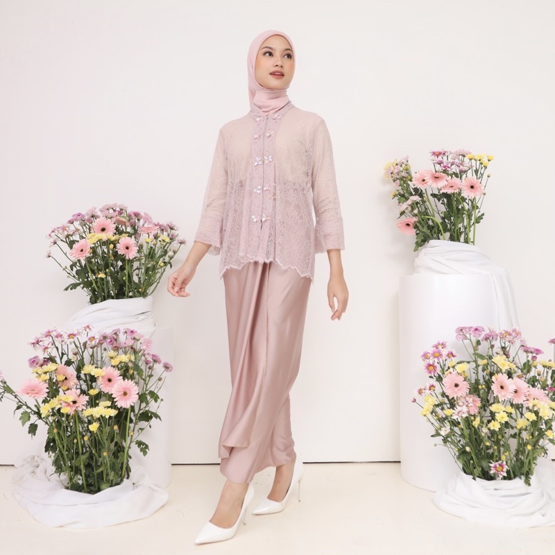 PARAPUAN - KILAU DAISY - Kebaya Modern / Kebaya Brukat / Kebaya Wisuda / Kebaya Remaja / Kebaya Musl