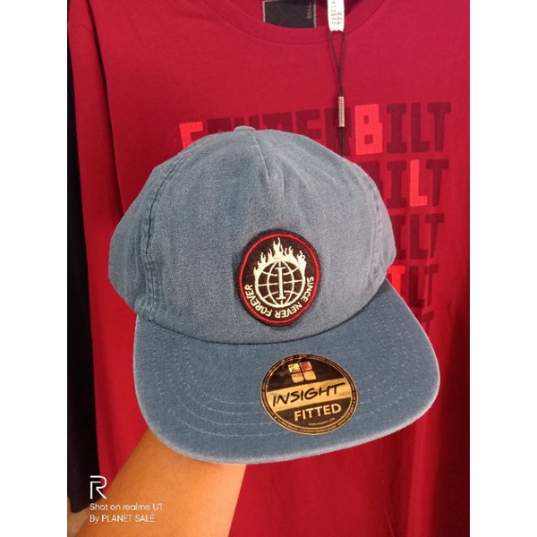 Topi INSIGHT original