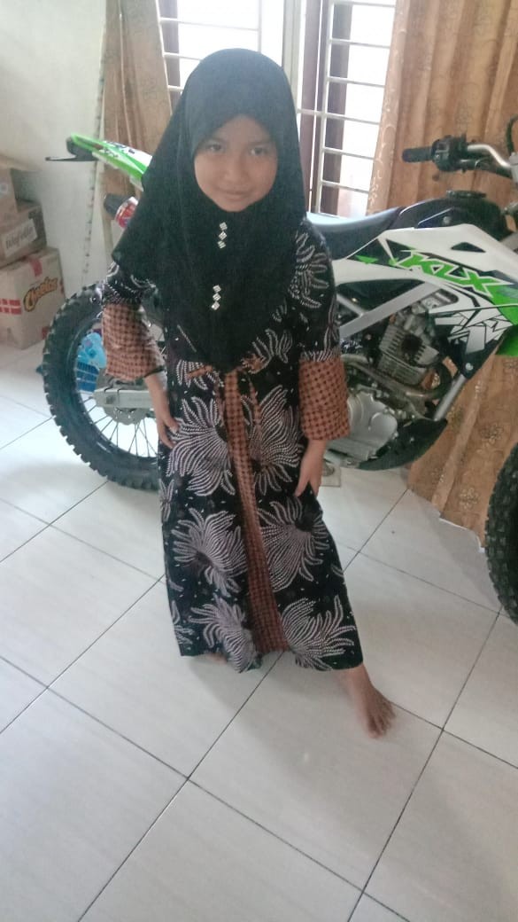 Wou Batik Couple Busui Sibulan Family Model Gamis Adipati Keluarga Anak Cewek Dan Cowok - Kg053