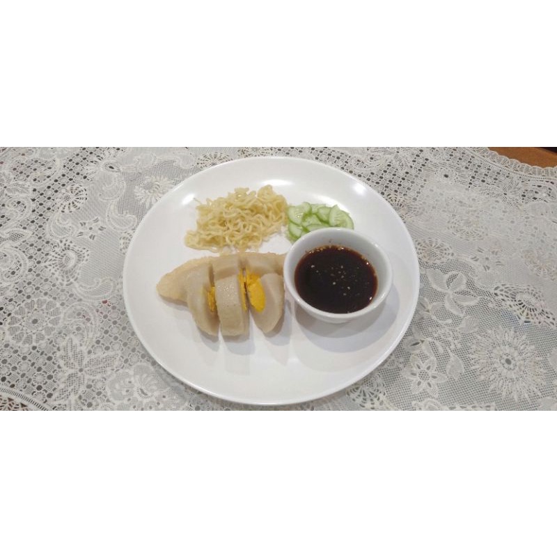 

Pempek Kapal Selam Besar