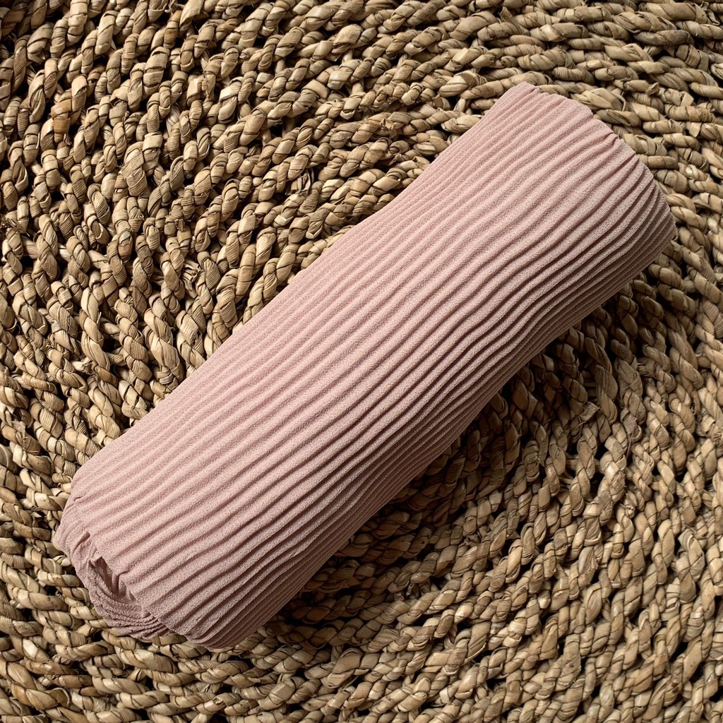 BERGO PLISKET LIDI PREMIUM Jilbab Instan tali Non tali Bahan Ceruty Jahit tepi-Beige non tali