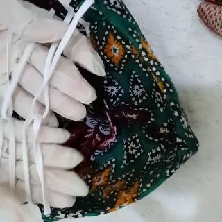Masker kain batik masker batik hijab masker kain hijab Masker kain batik masker batik hijab masker kain hijab