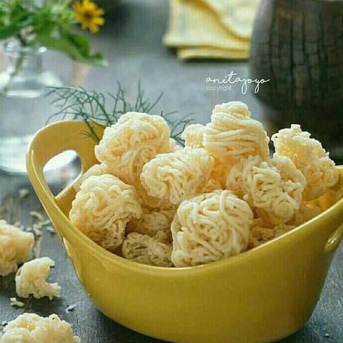 

Keripik Dakak Dakak Ubi Putih - Ajo Gazali Padang - 250 Gram Lezat Alami