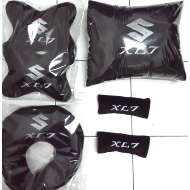 ZR011 Suzuki XL7 Bantal Aksesoris Mobil