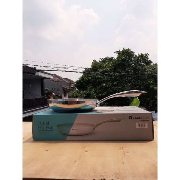 Tchef fry pan Tupperware