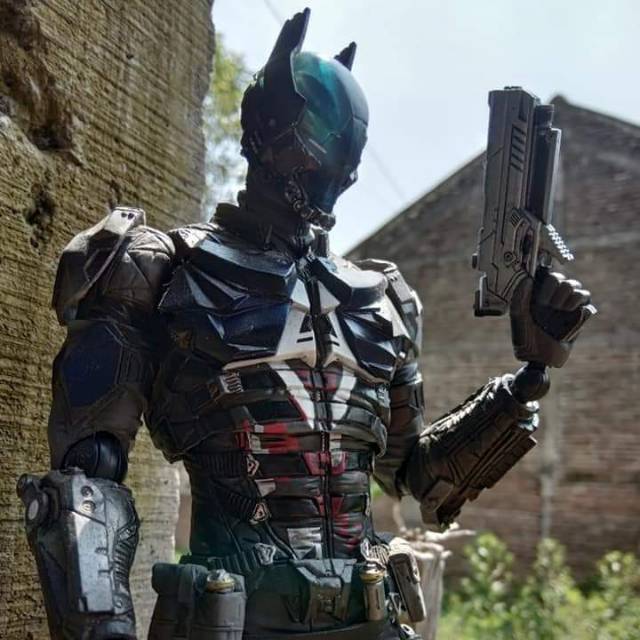 Arkham knight play arts kai