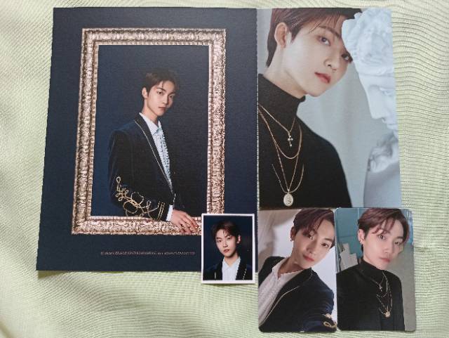 Ready Stock Member Set TheB 2nd Fankit, Photobook &amp; Bookmark(pembatas buku)