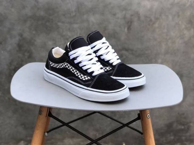 Sepatu vans old school