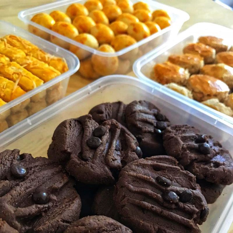 

Cookies coklat kemasan mika 500ml +-230gram