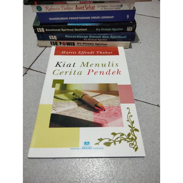 buku original - kiat menulis cerita pendek oleh Harris Effendi thahar
