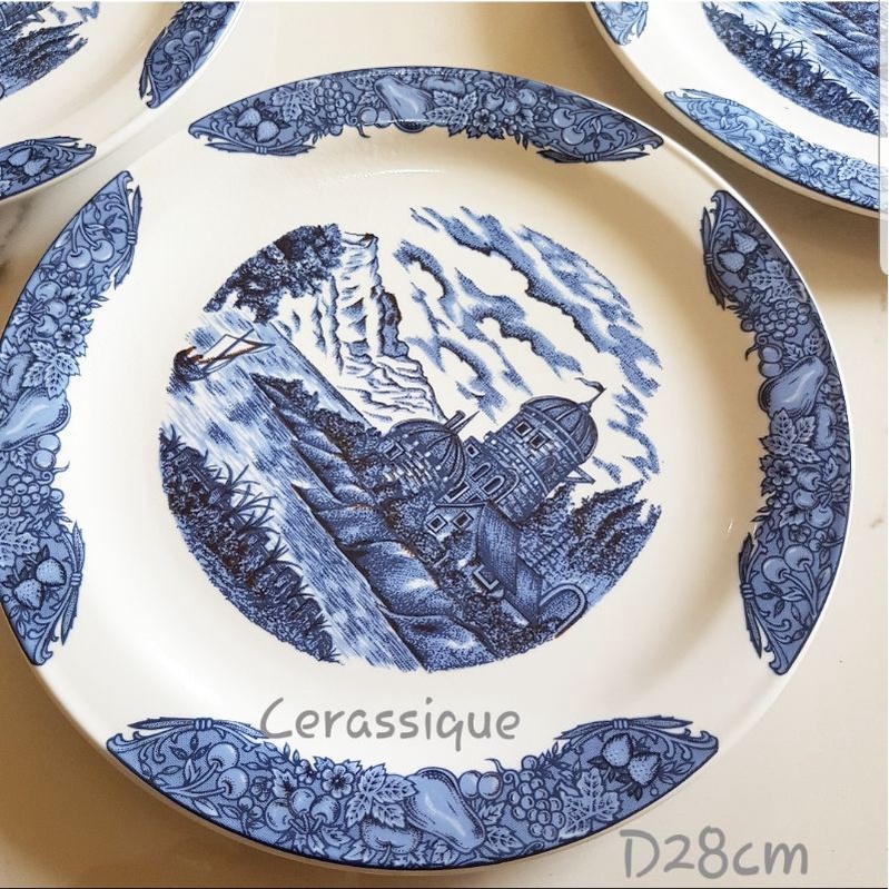 Piring Hias biru putih/ Piring keramik hias /Piring hias jadul/English lake 1989.