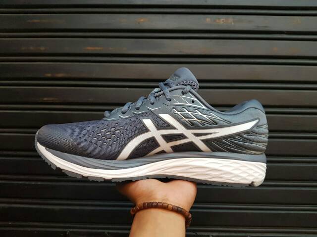 asics gray running shoes